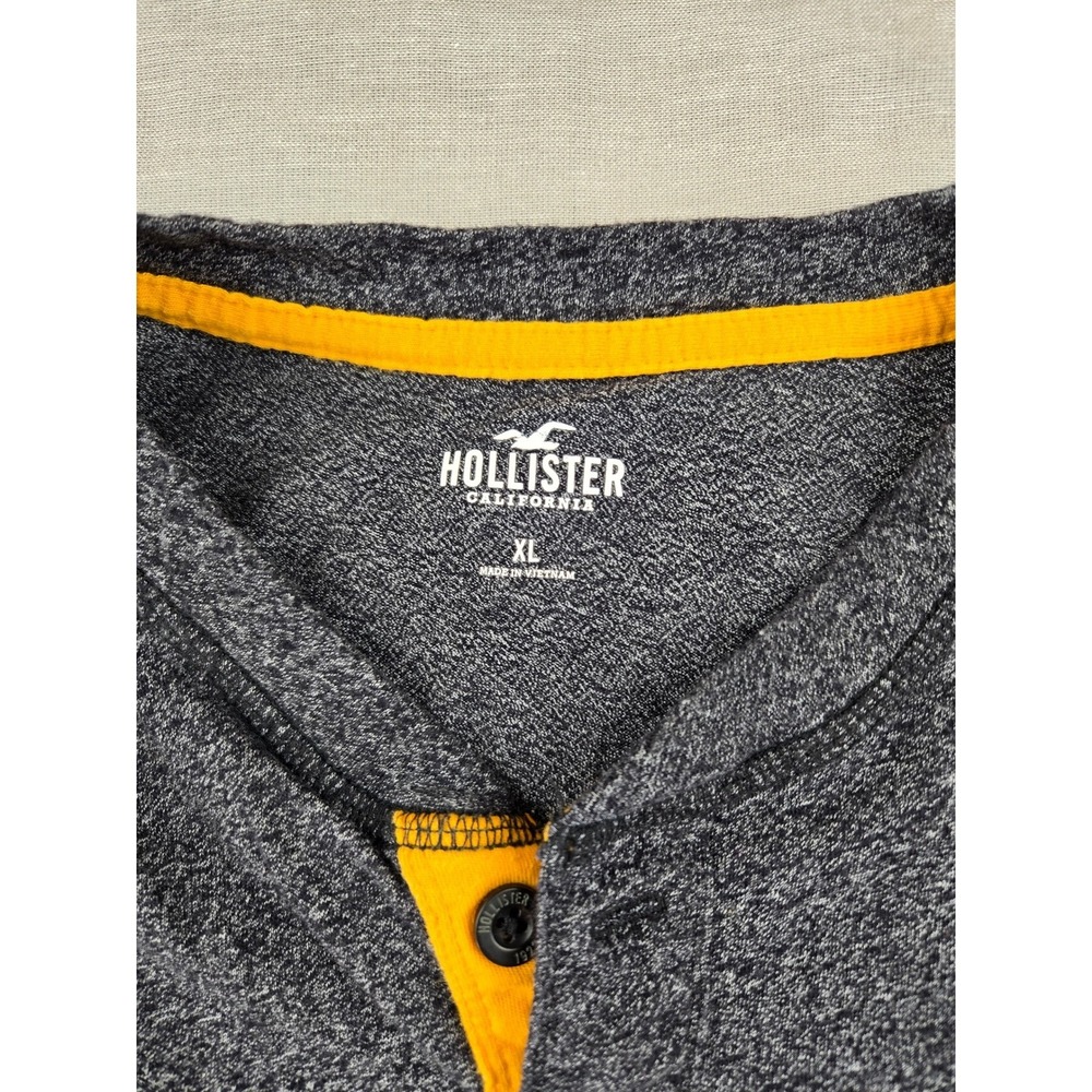Hollister Mens Gray Heathered Short Sleeve Henley Shirt XL Embroidered Logo - Picture 2 of 10